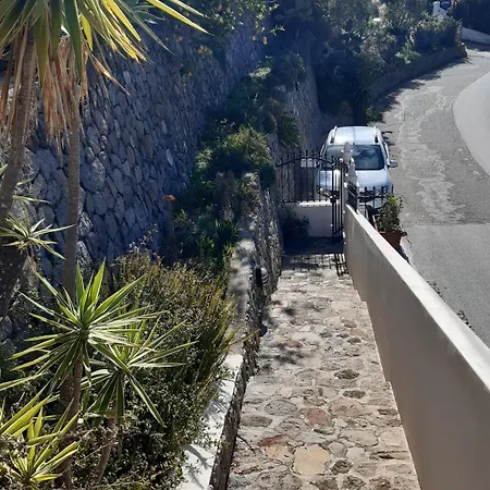 Soprana, Casa Per Vacanze بيت للعطل ليباري